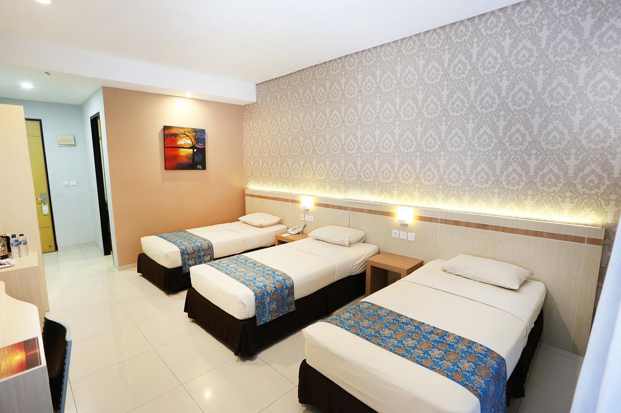 Tanjung Kodok Beach Resort Paciran Luaran gambar