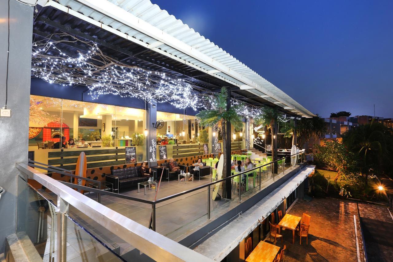 Tanjung Kodok Beach Resort Paciran Luaran gambar